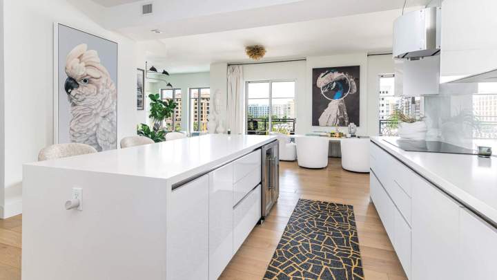 Custom size rug Aventura